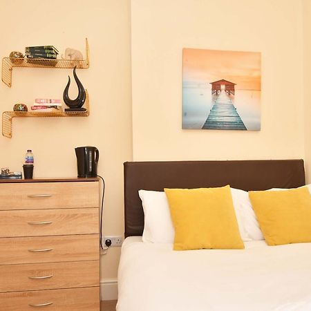 Townhouse @ 178 Ruskin Road Crewe Ngoại thất bức ảnh