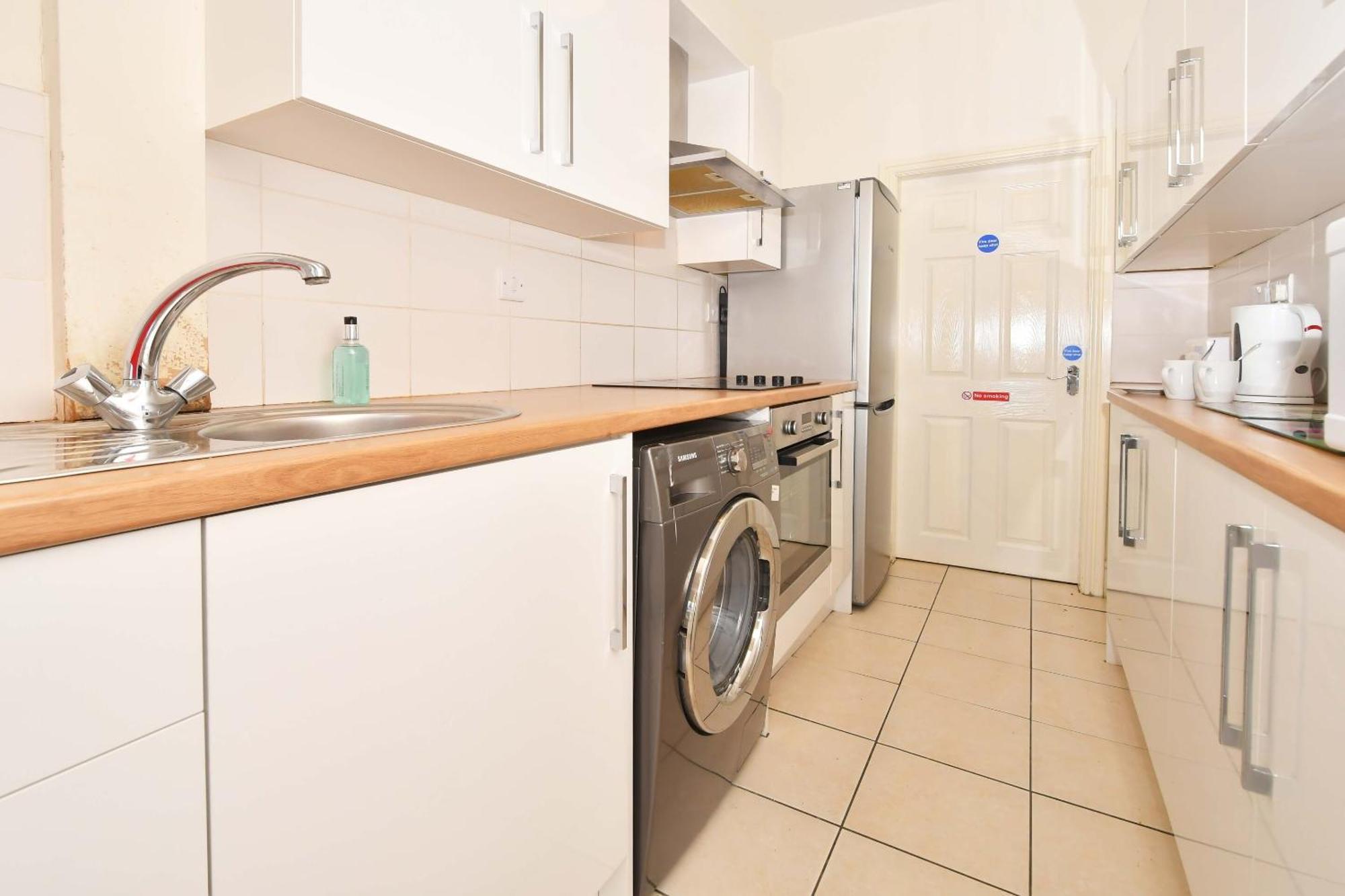 Townhouse @ 178 Ruskin Road Crewe Ngoại thất bức ảnh